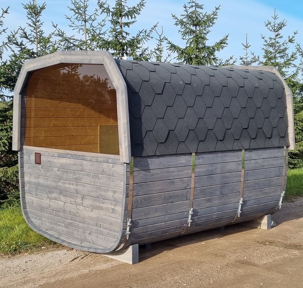 Sauna rectangulaire extérieur en madriers